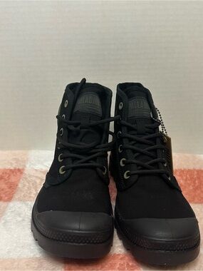 palladium size 5.5  Black Lace-Up Canvas Boots